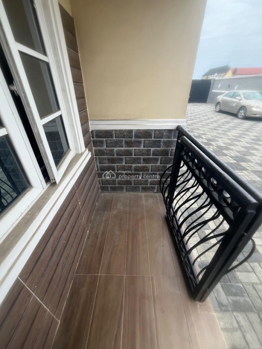 Luxury 2 Bedroom Flat Downstairs, Mobil Road Ilaje, Ajah, Lagos, Flat / Apartment for Rent