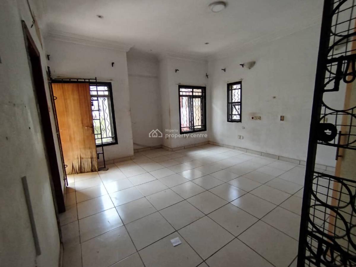 Commercial Well Maintained 3 Bedroom Semi Detached with Bq, Lekki Phase 1, Lekki, Lagos, Commercial Property for Rent