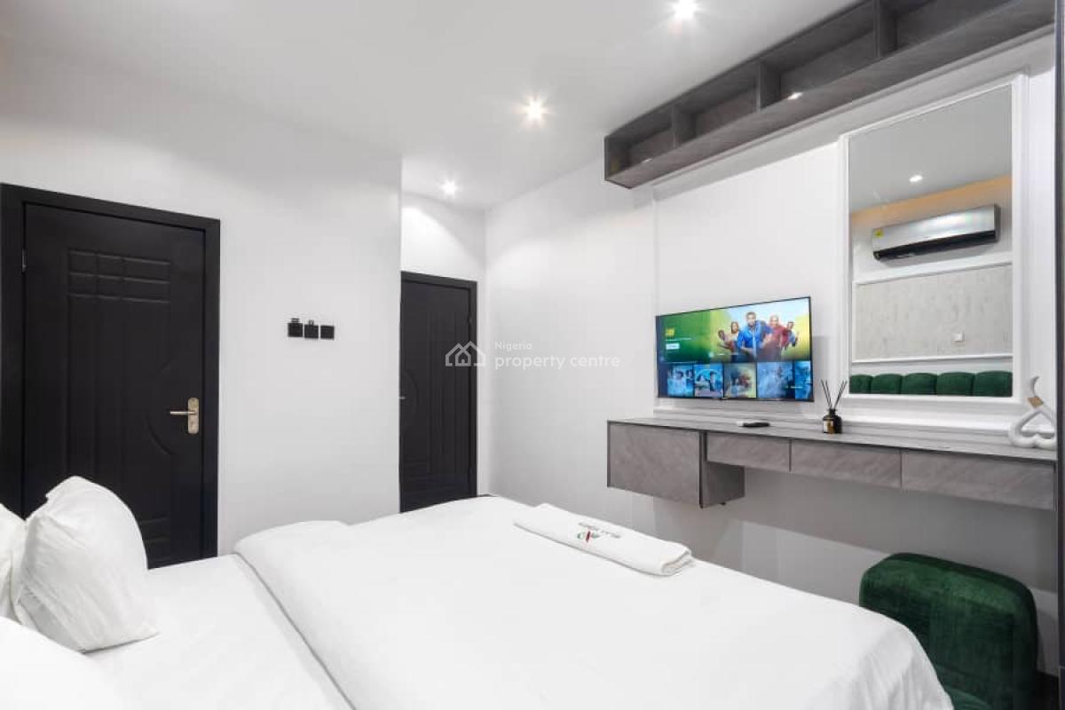 Luxury Three Bedroom with Swimming Pool, Oniru, Victoria Island (vi), Lagos, Flat / Apartment Short Let