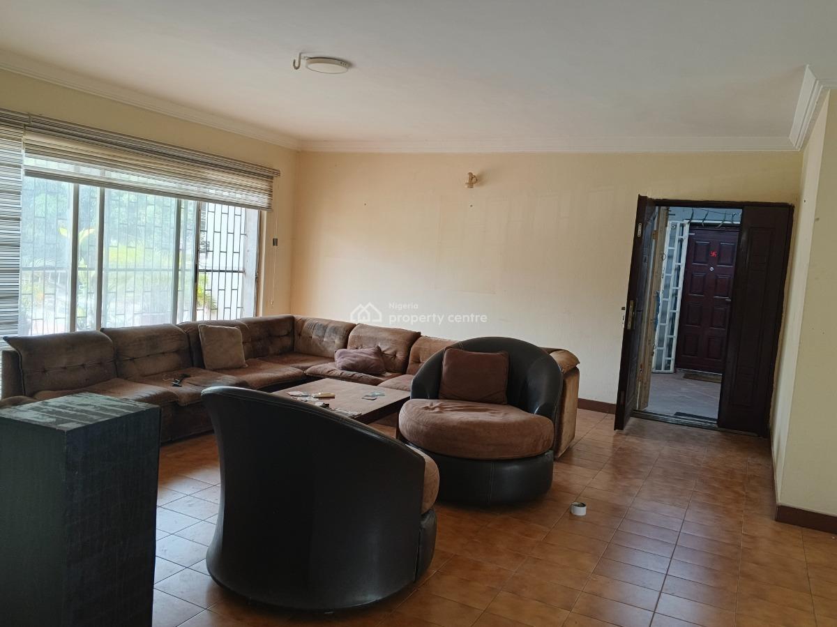 Unfurnished 3 Bedroom Flat Located in a Serene Secured Neighborhood, Ikeja Gra, Ikeja, Lagos, House for Rent