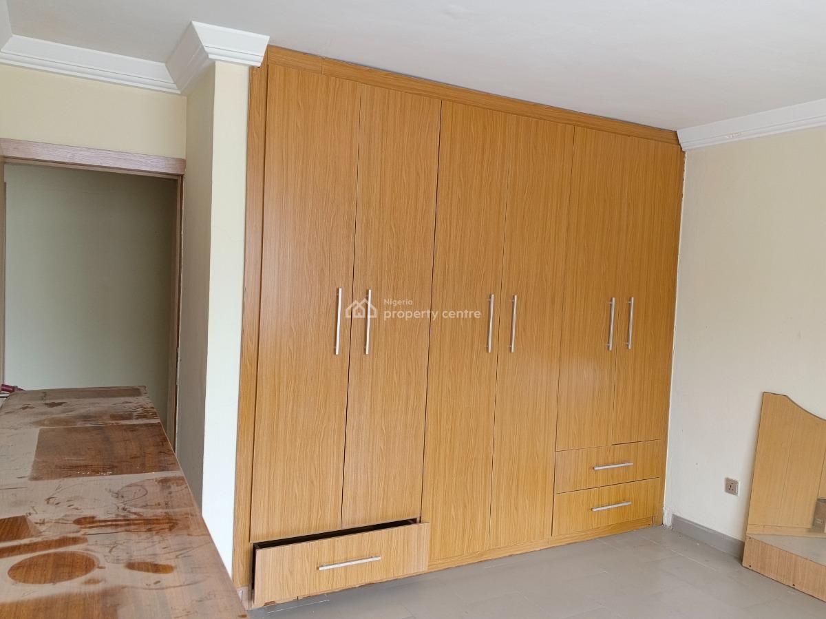 Unfurnished 3 Bedroom Flat Located in a Serene Secured Neighborhood, Ikeja Gra, Ikeja, Lagos, House for Rent