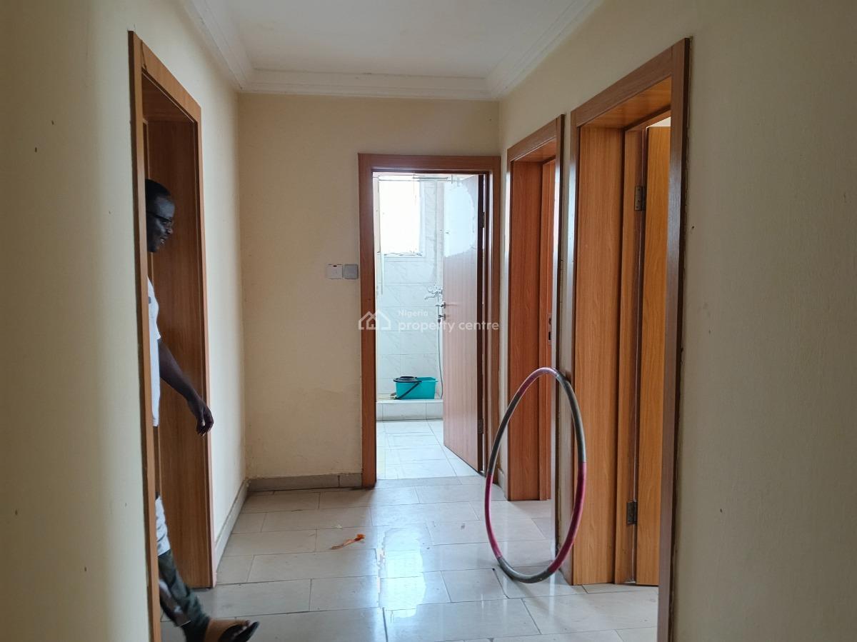 Unfurnished 3 Bedroom Flat Located in a Serene Secured Neighborhood, Ikeja Gra, Ikeja, Lagos, House for Rent