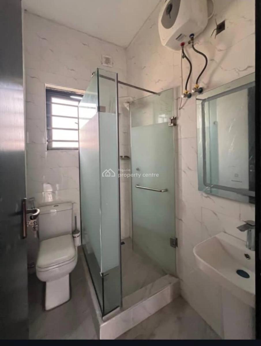 Fully Service 2bedroom Flat Upstairs with Fitted Kitchen with Amenitie, Ologolo, Lekki, Lagos, Flat / Apartment for Rent