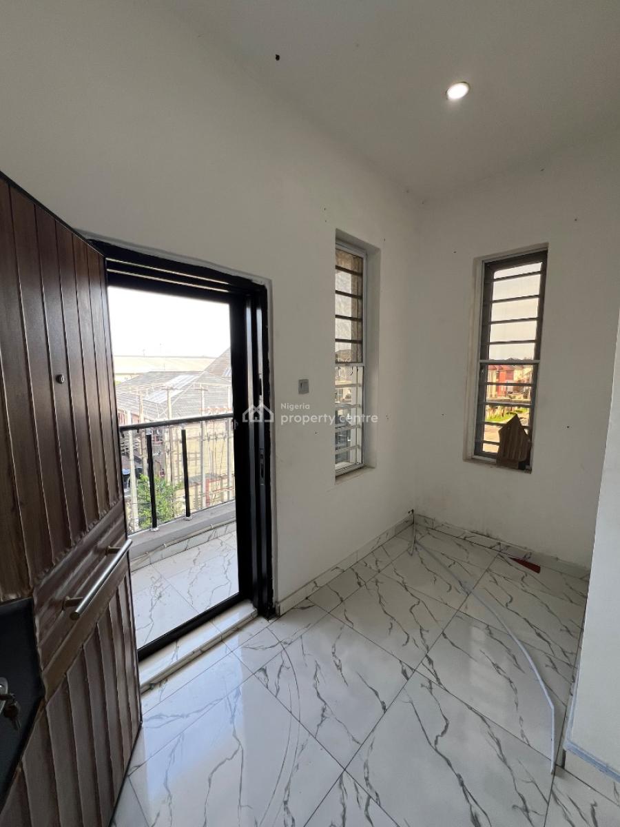 Clean Room & Parlour Just Out in Osapa London Estate., Osapa, Lekki, Lagos, Mini Flat (room and Parlour) for Rent