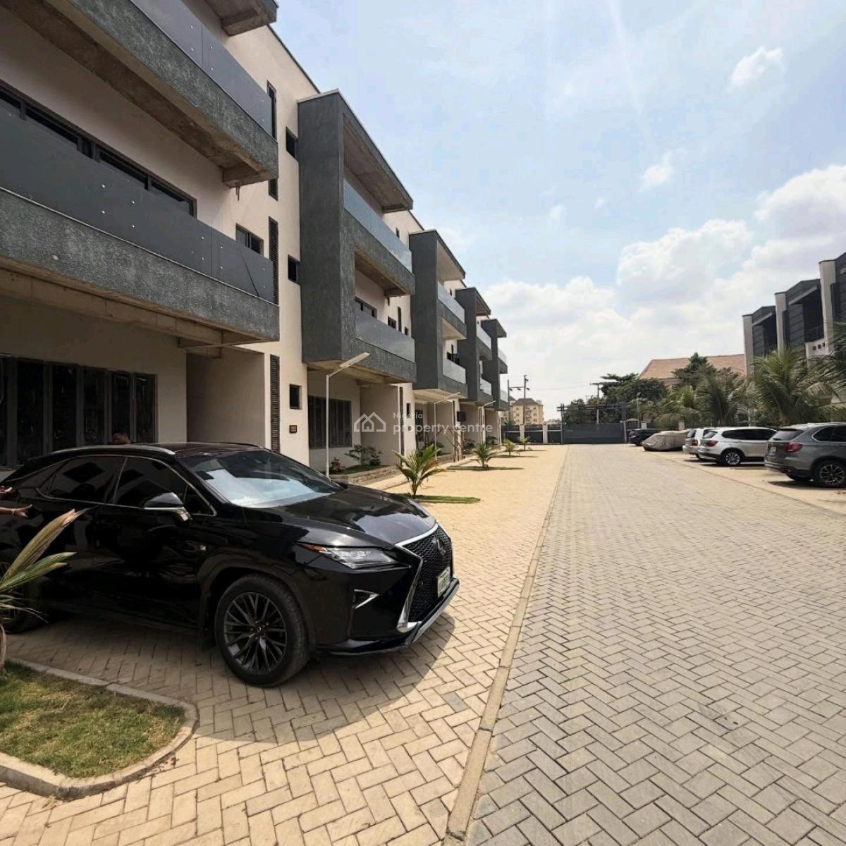 Spacious 4 Bedroom Terrace Duplex with 1 Room Bq  Features 2 Living Ro, Jahi, Abuja, House for Sale