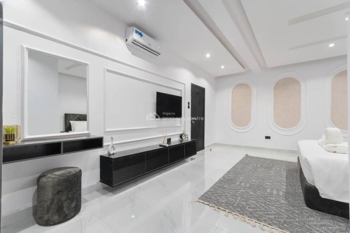Luxury 2 Bedroom Self Compound with Private Cinema, Ps5, Snooker Boa, Lekki, Lagos, Flat / Apartment Short Let