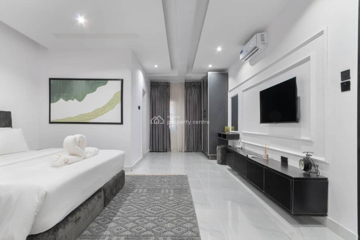 Luxury 2 Bedroom Self Compound with Private Cinema, Ps5, Snooker Boa, Lekki, Lagos, Flat / Apartment Short Let