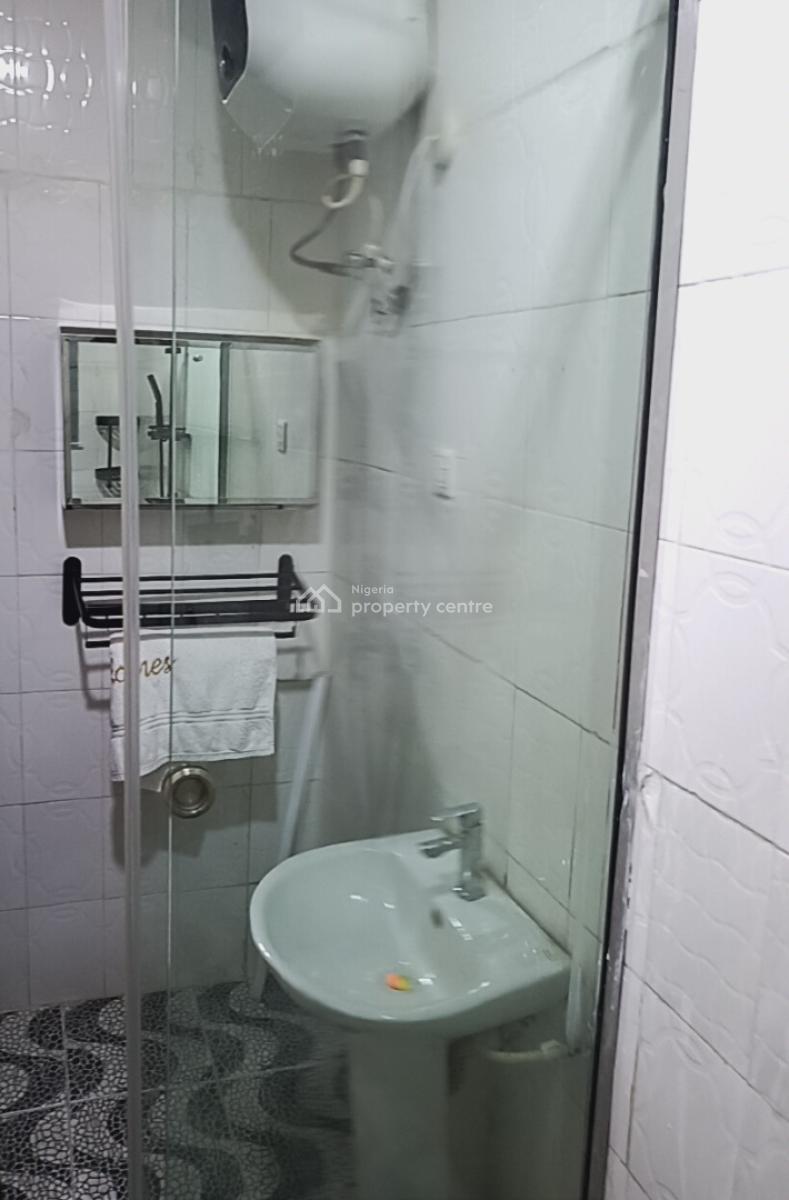 a Serviced and Well Furnished 3bedroom Flat, By County Bus Stop,aguda, Ogba, Ikeja, Lagos, Flat / Apartment for Rent