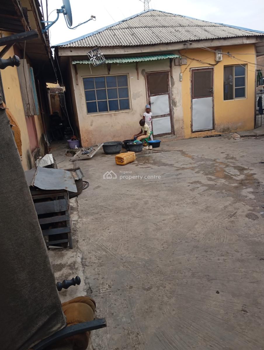 Bungalow of 3units of Miniflats, Oluwakemi Street Alapere Estate Road Ketu, Alapere, Ketu, Lagos, Detached Bungalow for Sale