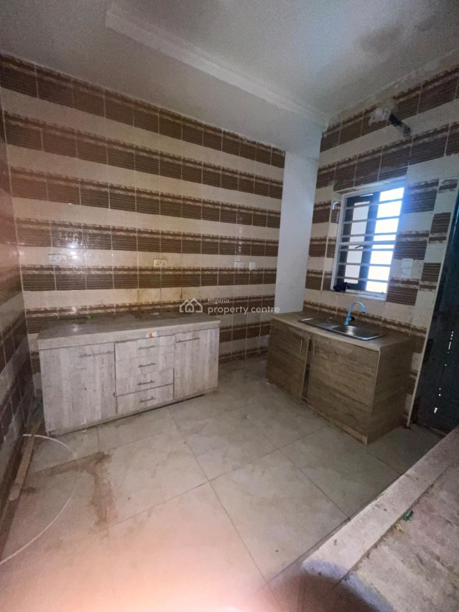 Exquisite 2 Bedroom in a Strict Access Entry Estate 20/24 Hours Light, Ado, Ajah, Lagos, House for Rent