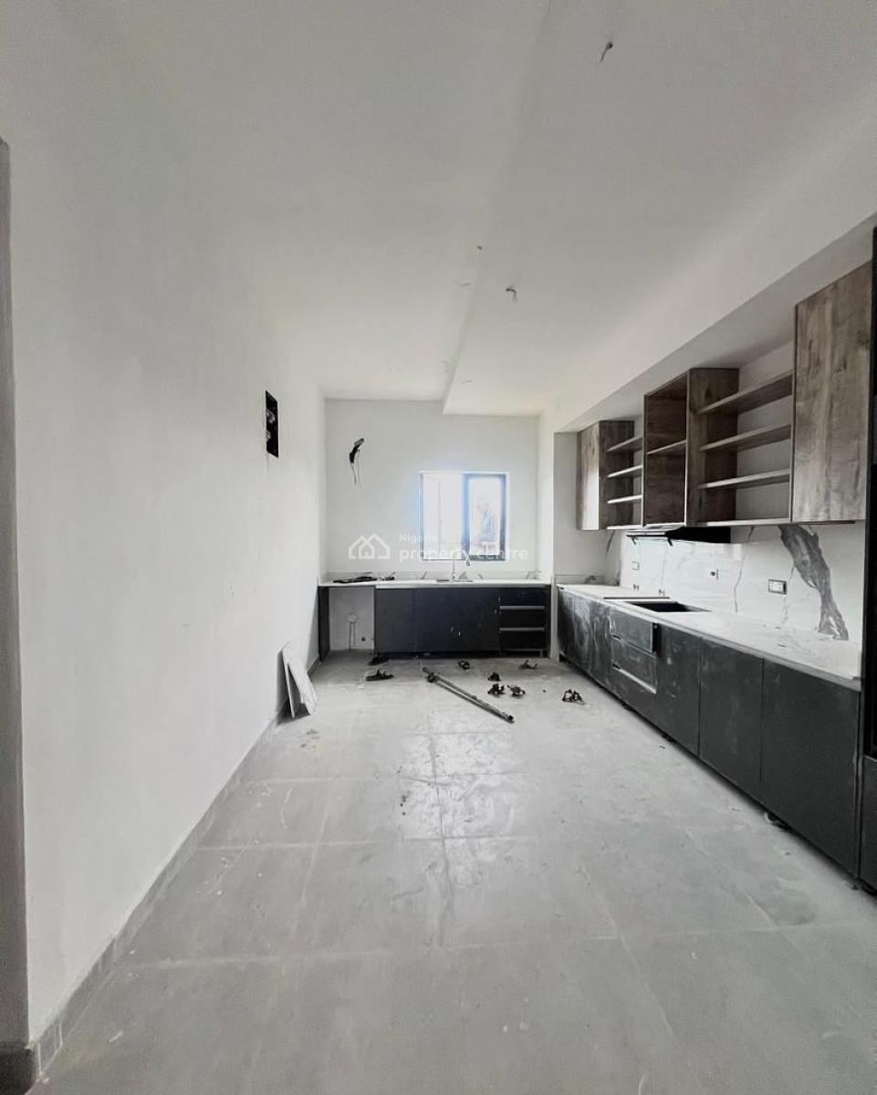 Luxury 3 Bedroom Apartment with Bq, Elevator, Gym and Swimming Pool., Main Lekki, Lekki Phase 1, Lekki, Lagos, Flat / Apartment for Rent