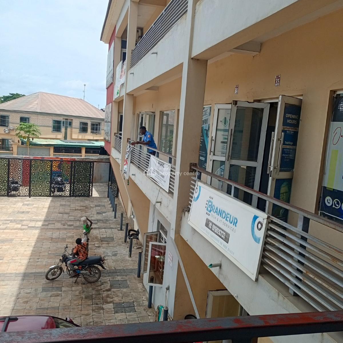 Sharp and Serene Shop with Private Toilet, Awoyaya, Ibeju Lekki, Awoyaya, Ibeju Lekki, Lagos, Shop for Rent