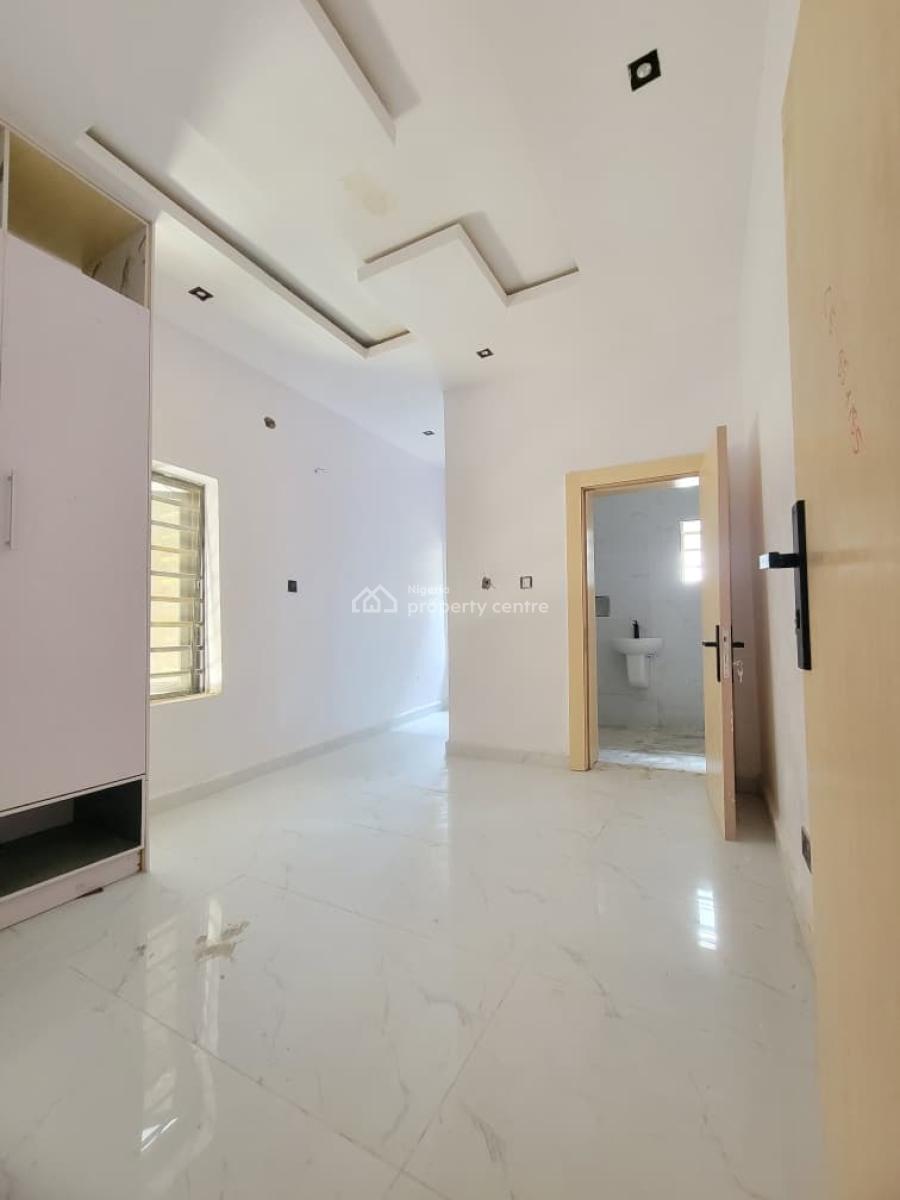 Standard 2bedroom Flat, Orchid Road, Lekki, Lagos, Flat / Apartment for Sale