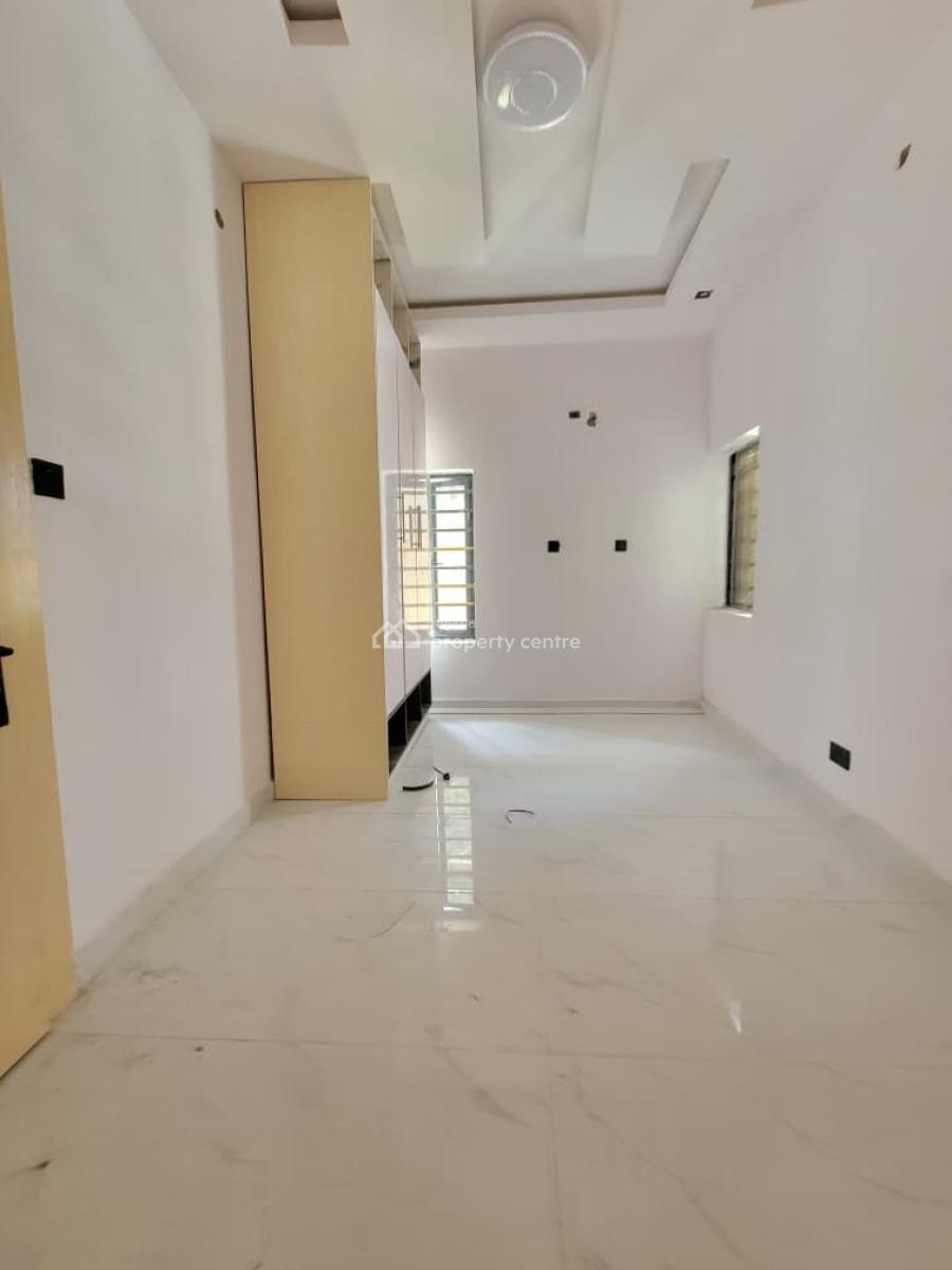 Standard 2bedroom Flat, Orchid Road, Lekki, Lagos, Flat / Apartment for Sale