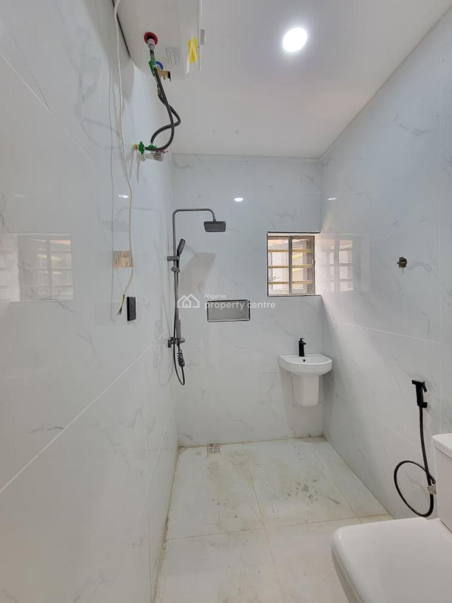 Standard 2bedroom Flat, Orchid Road, Lekki, Lagos, Flat / Apartment for Sale