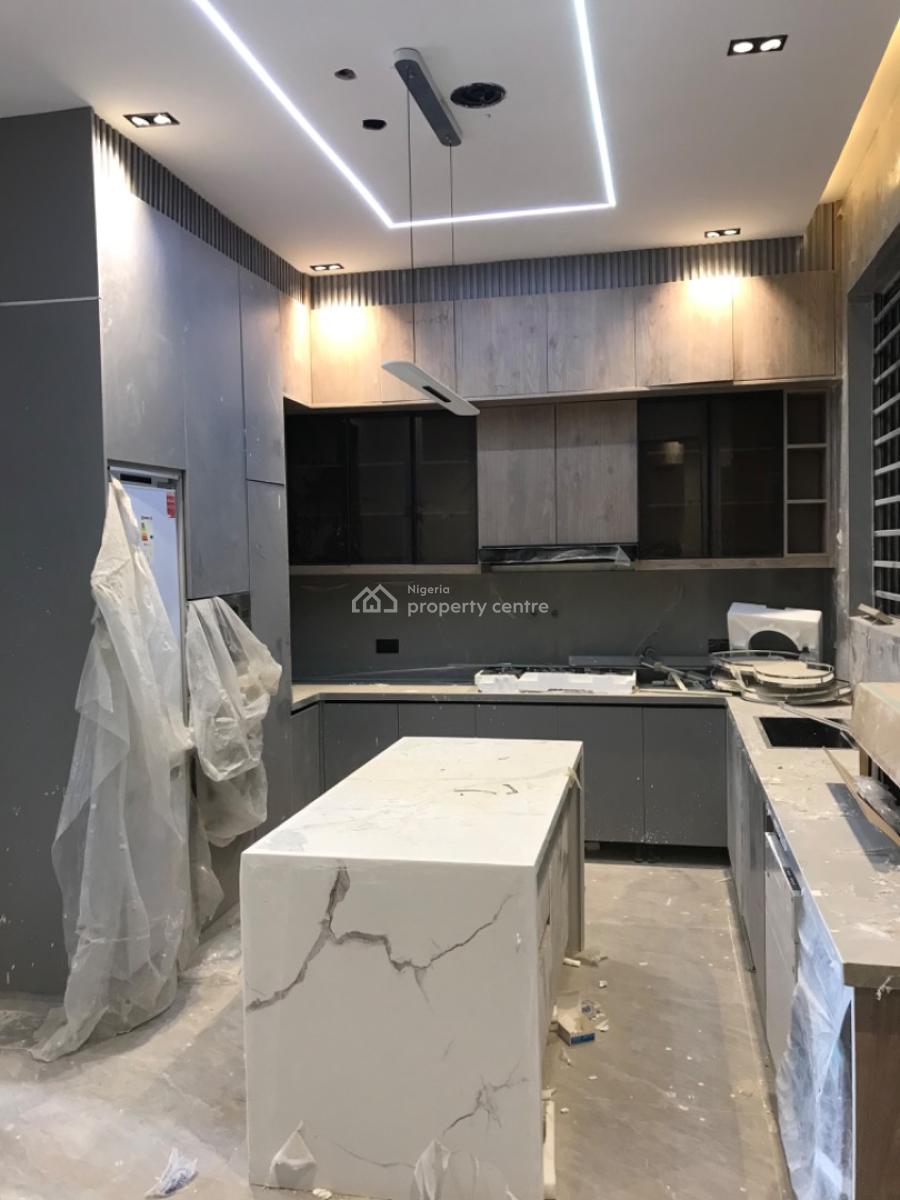 a 3 Bedroom Penthouse at Shonibare Estate, Ikeja., Shonibare Estate, Maryland, Lagos, Flat / Apartment for Sale