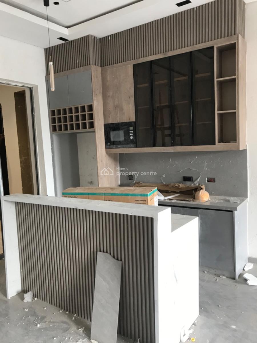 a 3 Bedroom Penthouse at Shonibare Estate, Ikeja., Shonibare Estate, Maryland, Lagos, Flat / Apartment for Sale