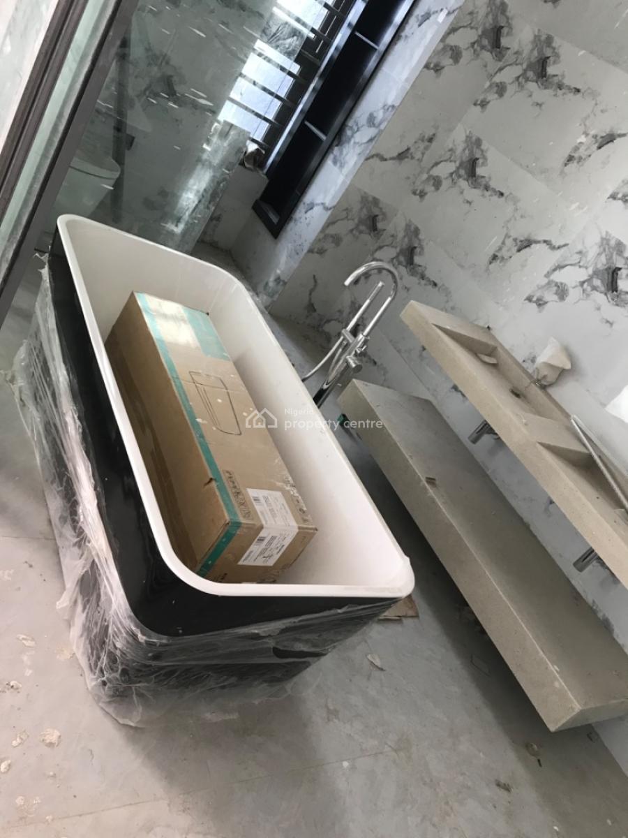 a 3 Bedroom Penthouse at Shonibare Estate, Ikeja., Shonibare Estate, Maryland, Lagos, Flat / Apartment for Sale