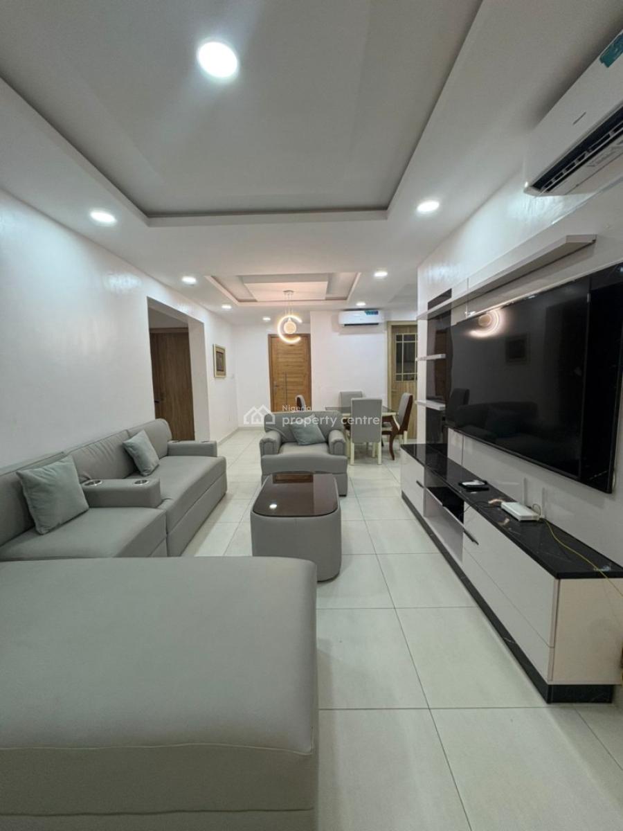 Deluxe 3 Bedroom Apartment with Balcony, Parking Space & Wifi, Proximity to The Airport, Comfortable and Secure Environment, Maryland, Lagos, Flat / Apartment Short Let