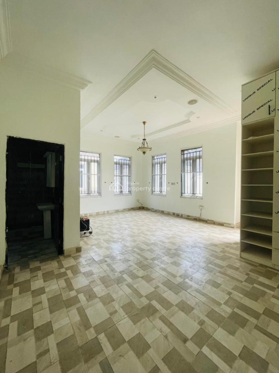Well Spacious 5 Bedroom Fully Detached Duplex with Bq, Chevron, Lekki, Lagos, Detached Duplex for Sale