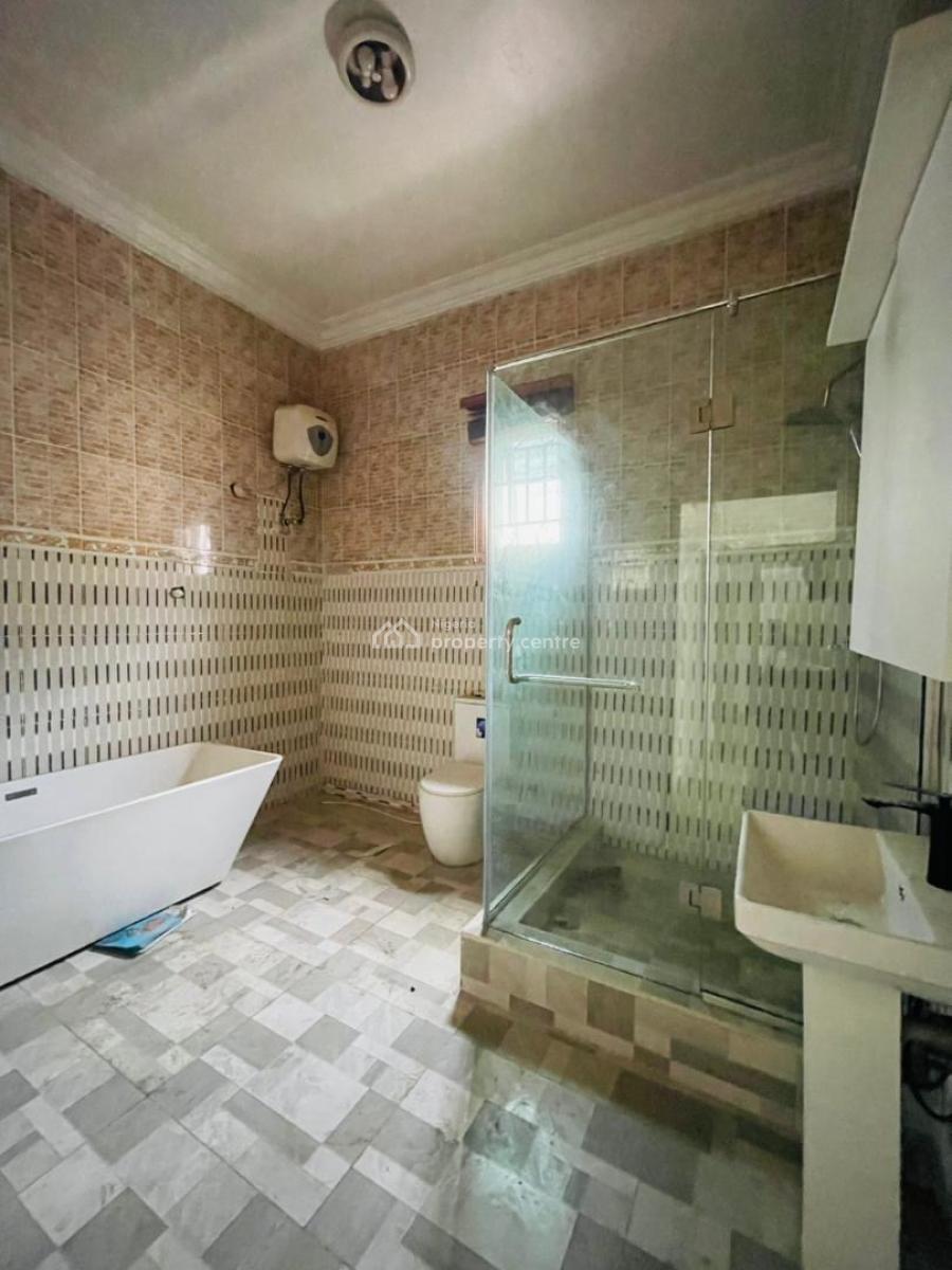 Well Spacious 5 Bedroom Fully Detached Duplex with Bq, Chevron, Lekki, Lagos, Detached Duplex for Sale