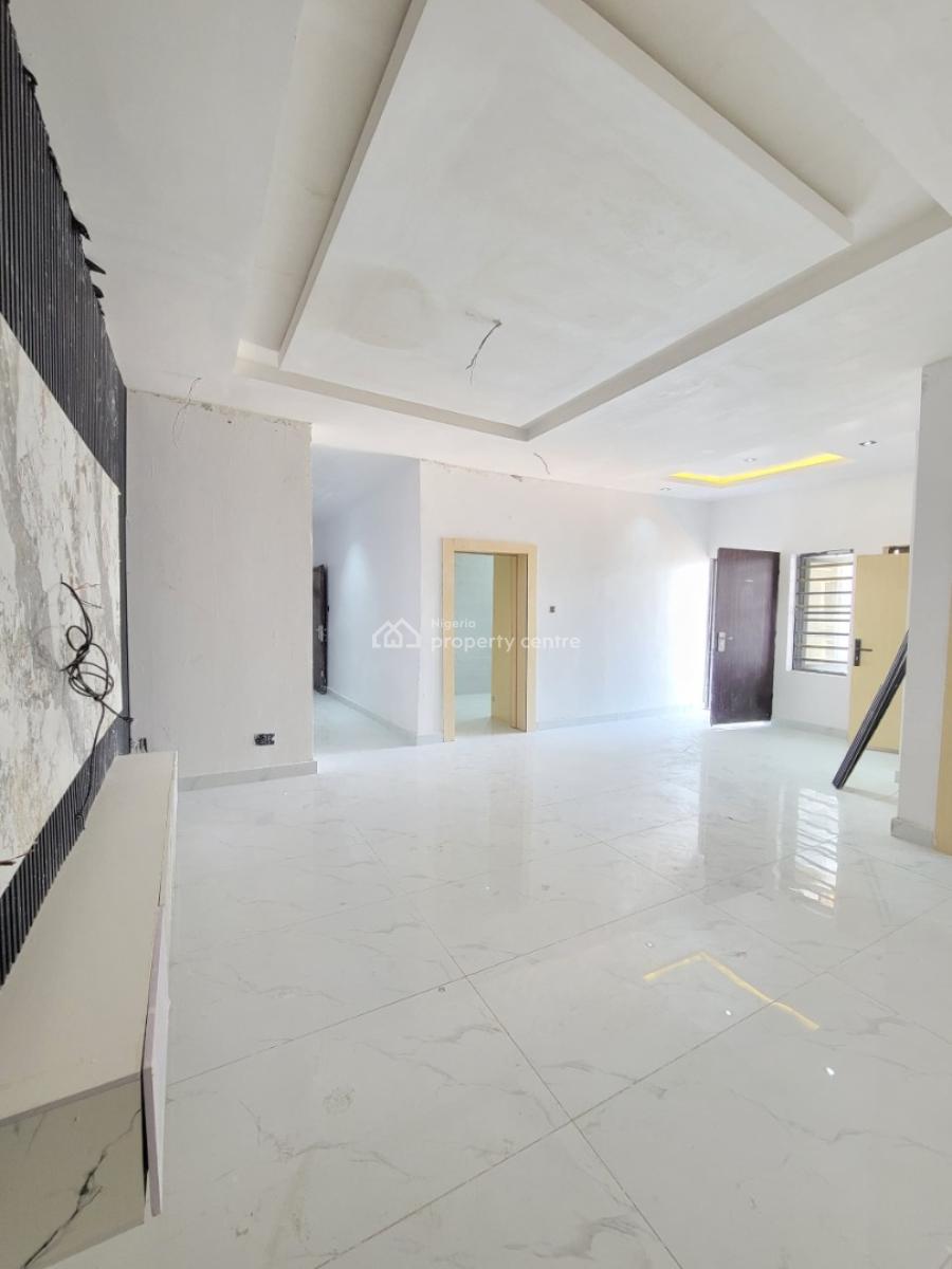 Spacious and Clean 3bedroom Apartment, Orchid Road, Lekki, Lagos, Flat / Apartment for Sale