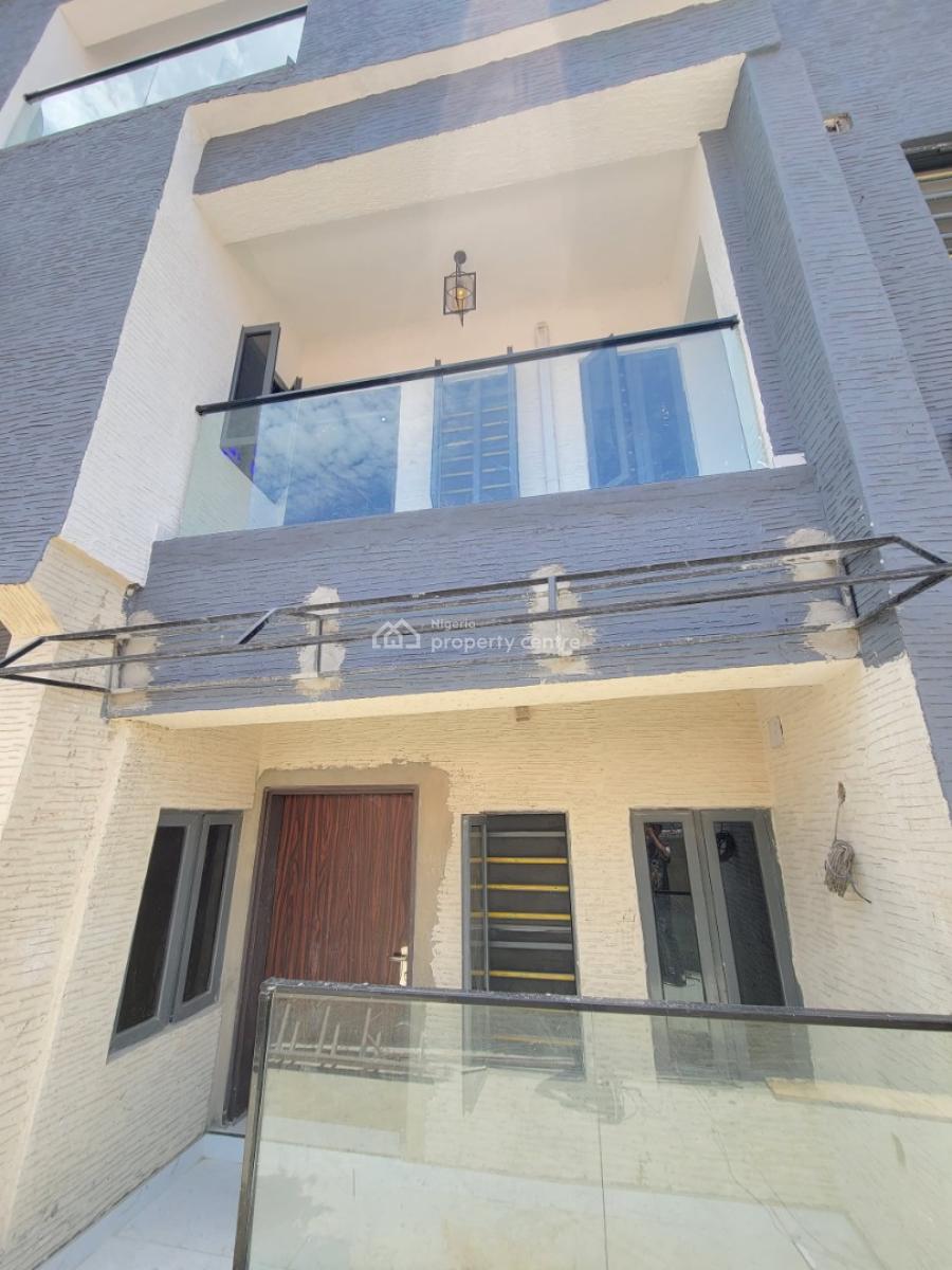Spacious and Clean 3bedroom Apartment, Orchid Road, Lekki, Lagos, Flat / Apartment for Sale