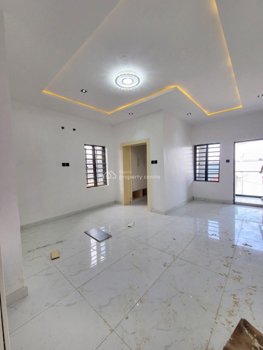 Spacious and Clean 3bedroom Apartment, Orchid Road, Lekki, Lagos, Flat / Apartment for Sale