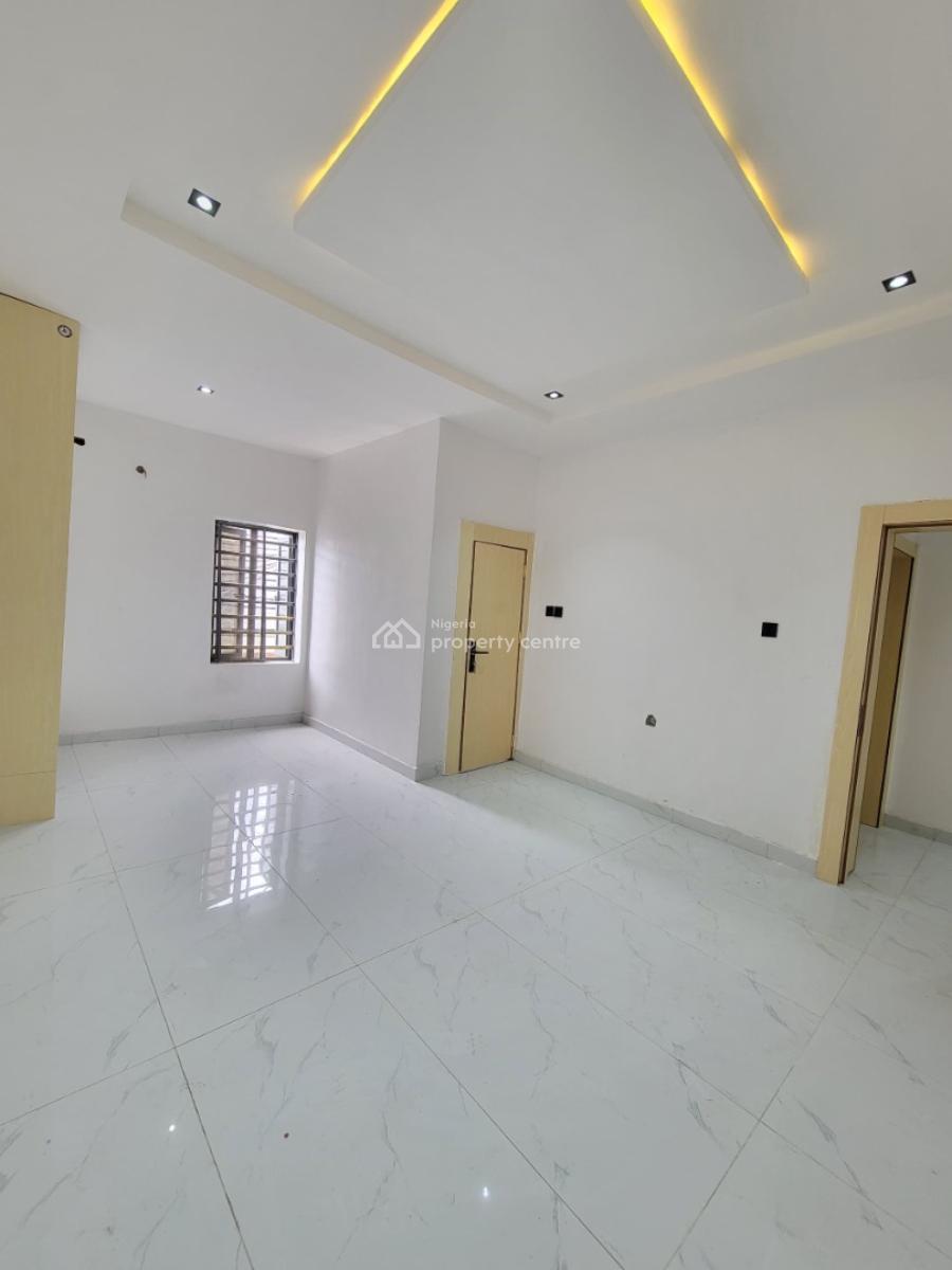 Spacious and Clean 3bedroom Apartment, Orchid Road, Lekki, Lagos, Flat / Apartment for Sale