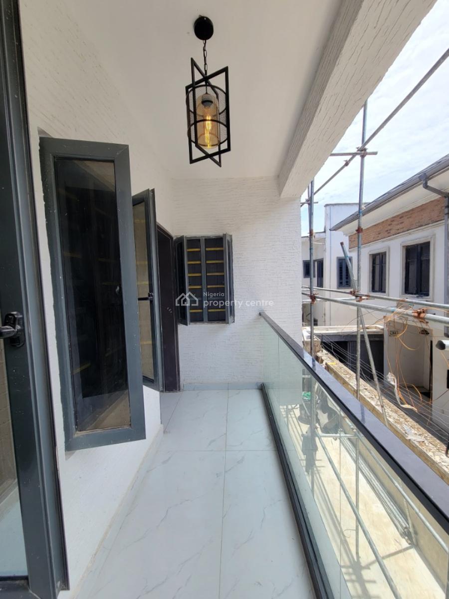 Spacious and Clean 3bedroom Apartment, Orchid Road, Lekki, Lagos, Flat / Apartment for Sale