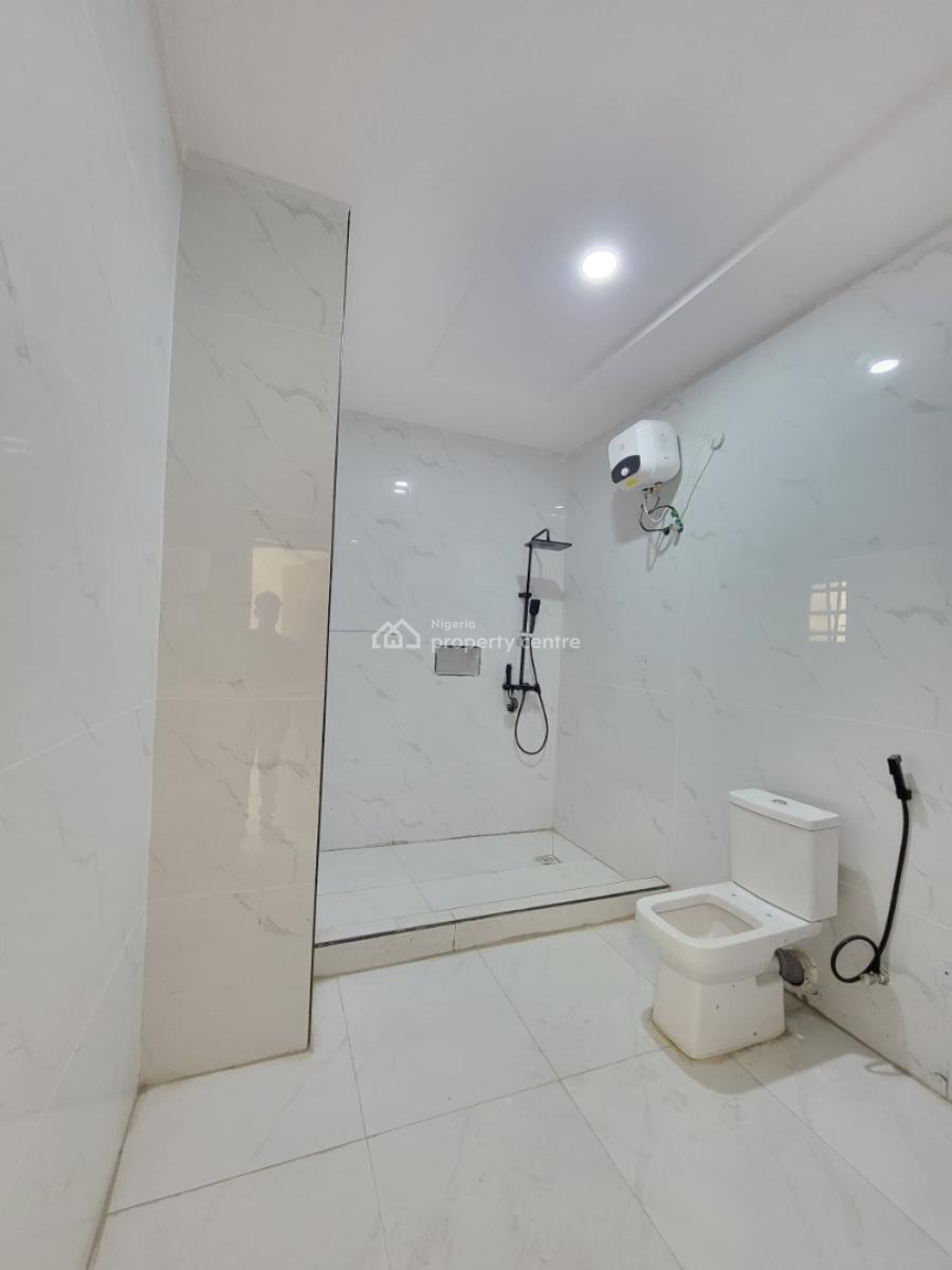 Spacious and Clean 3bedroom Apartment, Orchid Road, Lekki, Lagos, Flat / Apartment for Sale