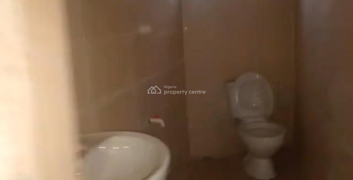 Newly Built and Nice Miniflat in a Good Location Close to The Bustop, Nola Kazeem /check-in Point N a Serene Neighborhood, Mile 12, Kosofe, Lagos, Mini Flat (room and Parlour) for Rent