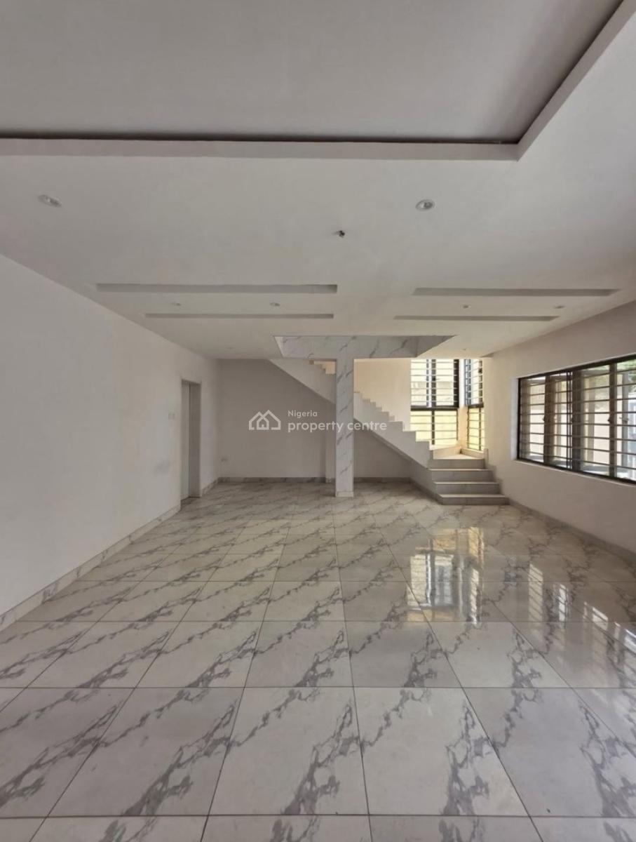 Executive 4-bedroom Semi-detached Duplex with Bq in Prime Ologolo, Ologolo, Lekki, Lagos, Semi-detached Duplex for Rent