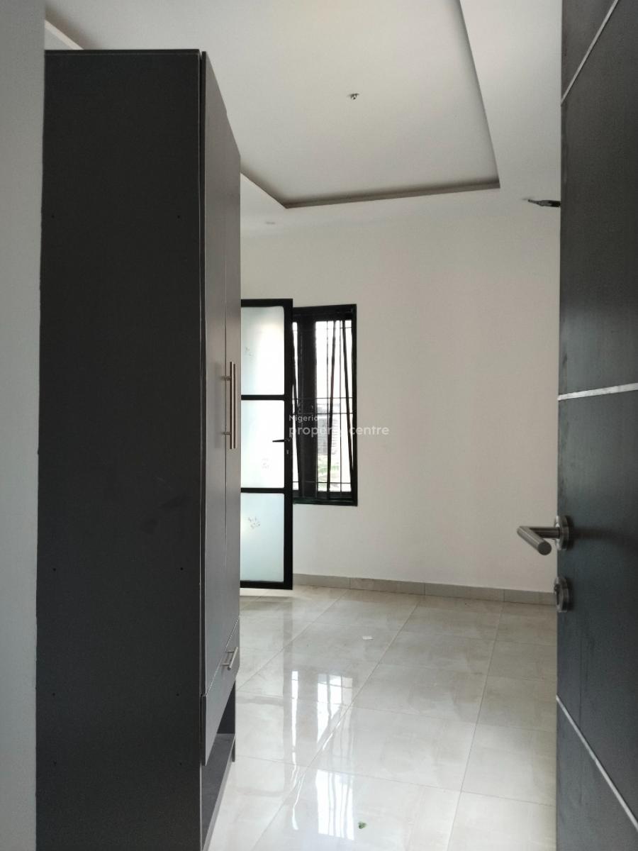 Lovely 2bedroom Flat at Magboro, Private Est Magboro, Magboro, Ogun, Flat / Apartment for Rent