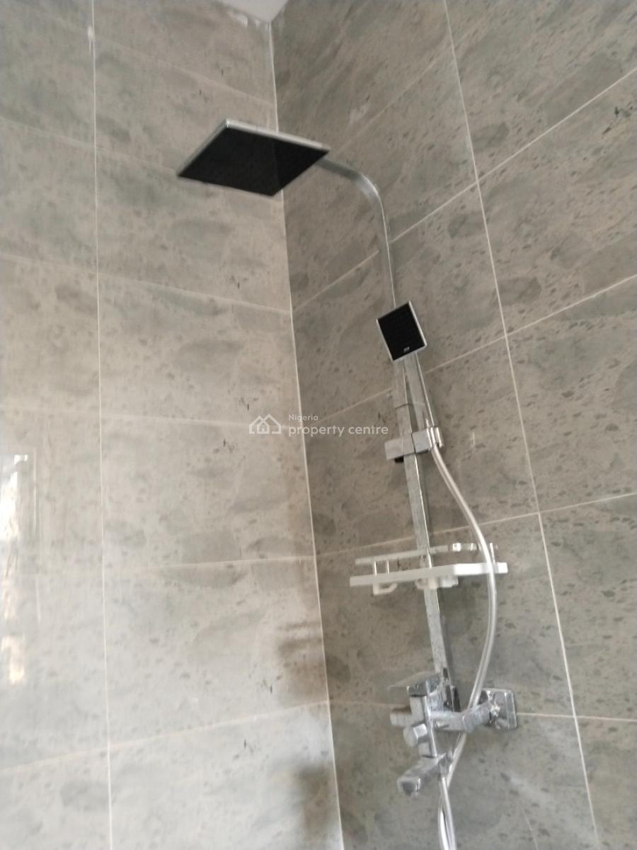 Lovely 2bedroom Flat at Magboro, Private Est Magboro, Magboro, Ogun, Flat / Apartment for Rent