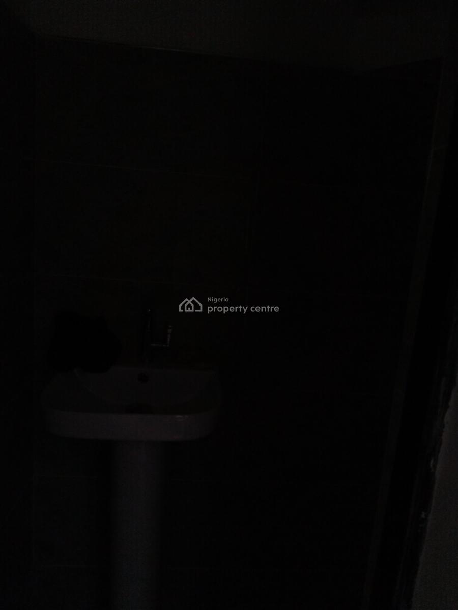 Lovely 2bedroom Flat at Magboro, Private Est Magboro, Magboro, Ogun, Flat / Apartment for Rent