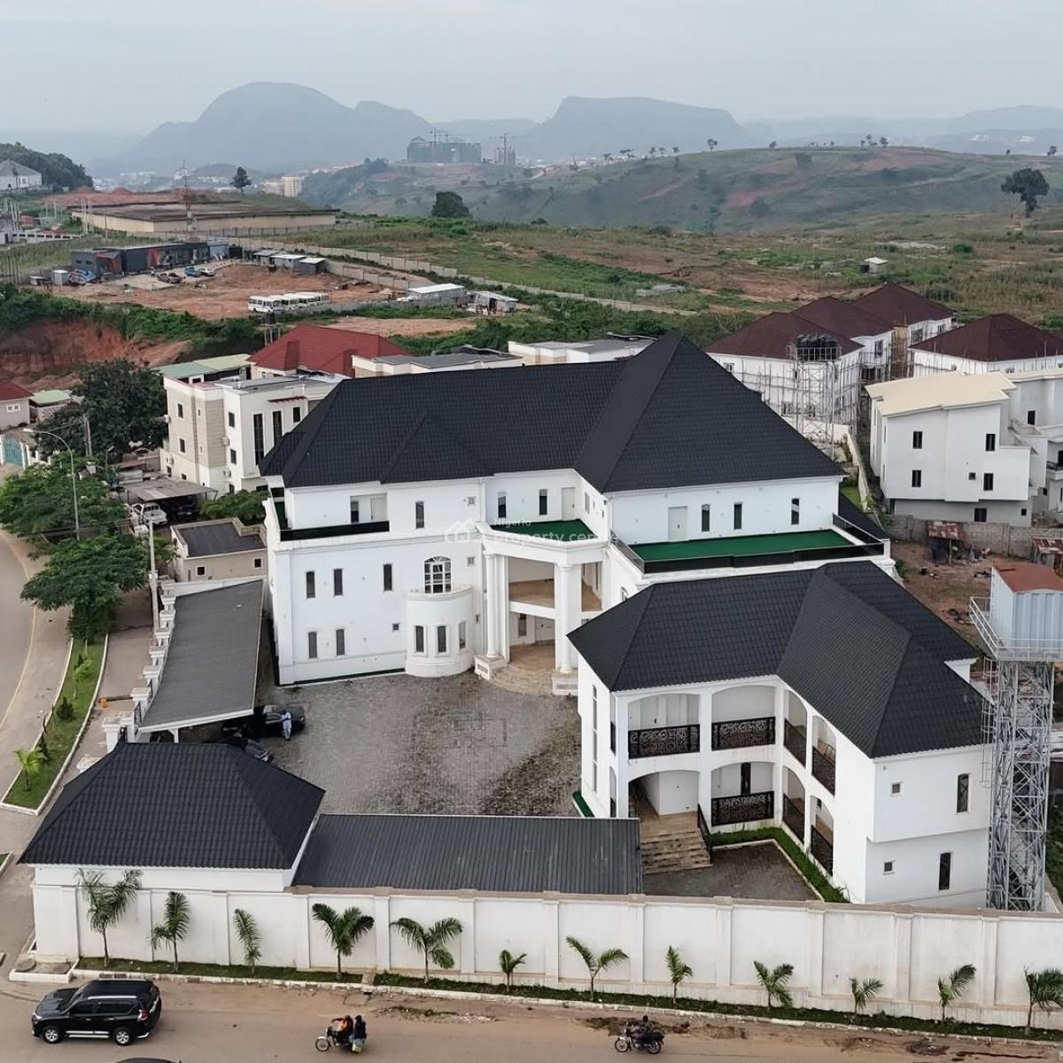 17 Bedroom Mansion + 4 Bqs, Asokoro Abuja, Asokoro District, Abuja, Detached Duplex for Sale