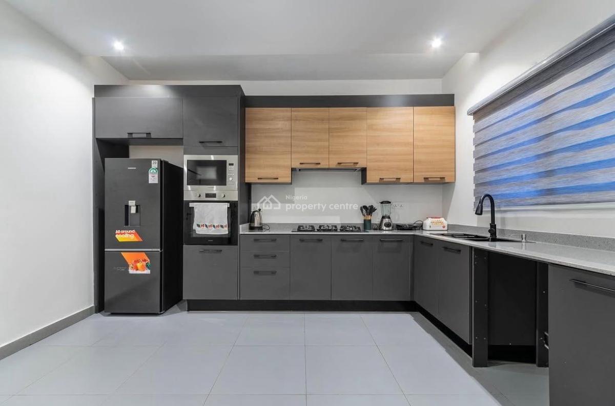 Beautiful 2bedroom Apartment, Lekki Phase 1, Lekki, Lagos, Flat / Apartment Short Let