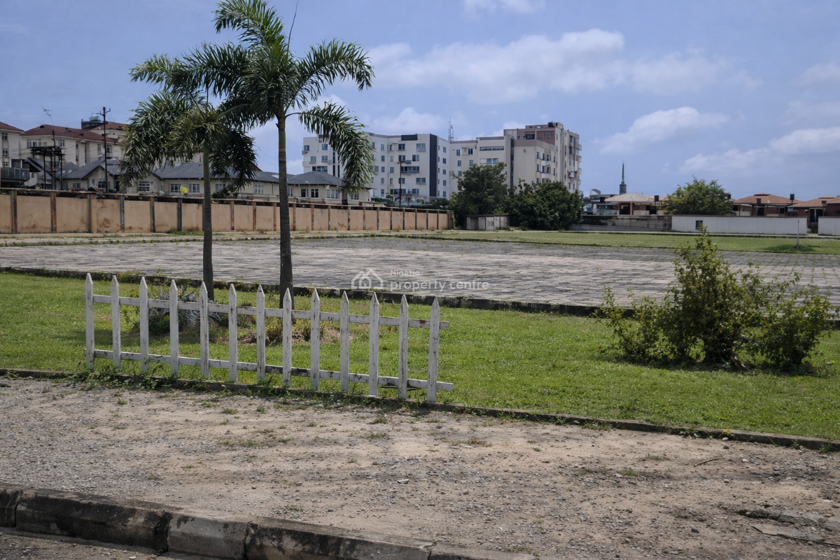 a Highly Strategic 2,000 Sqm Landholding, Admiralty Way, Lekki Phase 1, Lekki, Lagos, Commercial Land for Sale