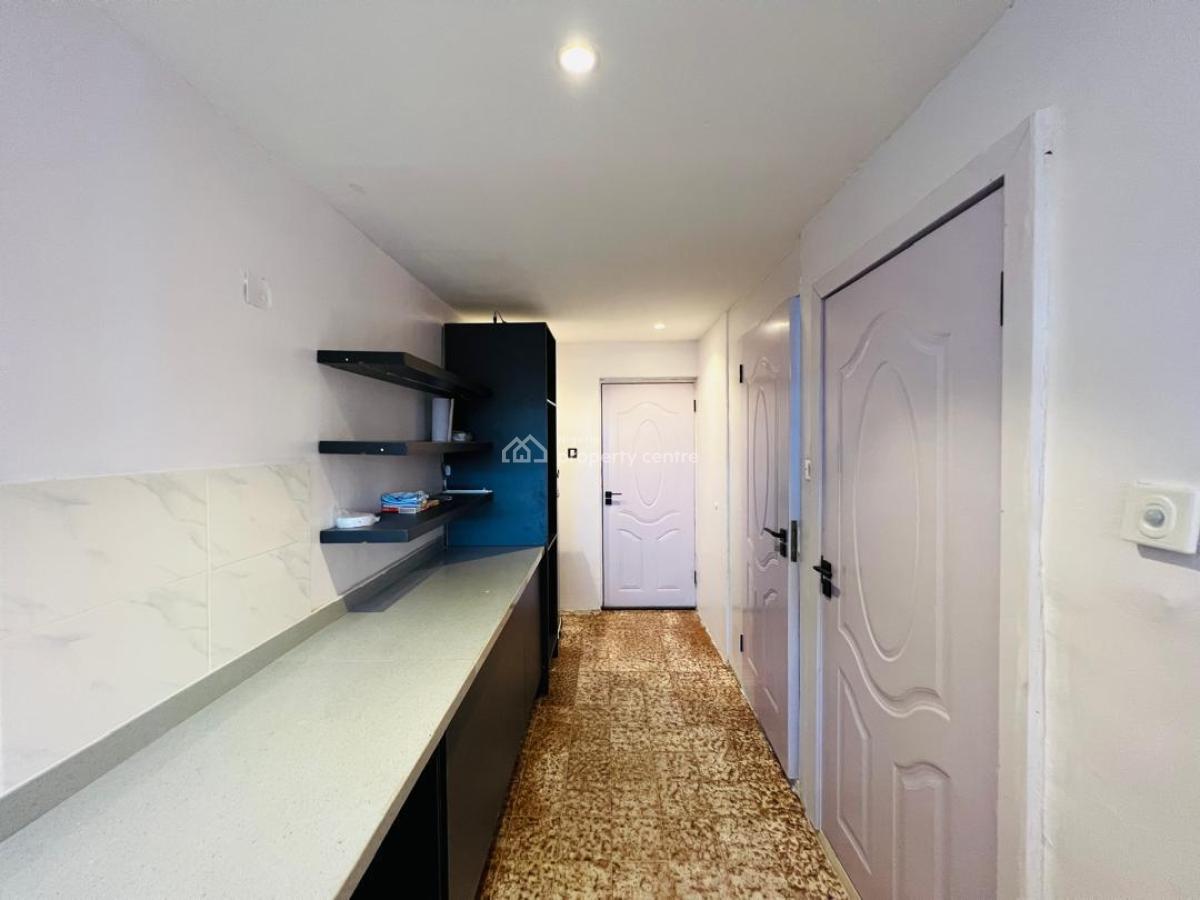 Fully Furnished Large 1 Bedroom Apartment in The Heart of Victoria Is, Victoria Island (vi), Lagos, Flat / Apartment for Rent