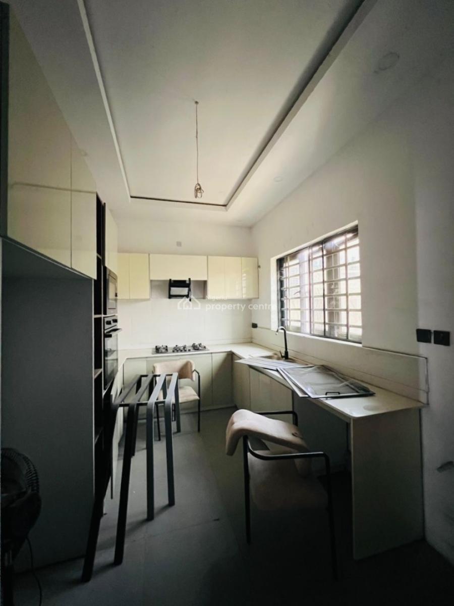 4 Bedrooms Terrace with a Room Bq, Ajah, Lagos, Terraced Duplex for Rent