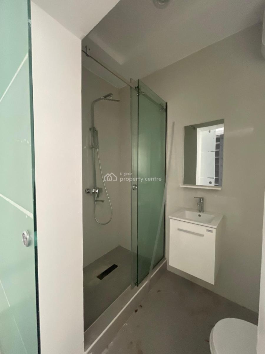 Affordable 2 Bedroom Apartment with Pool Suitable for Investment, Lekki, Lekki Phase 1, Lekki, Lagos, Flat / Apartment for Sale