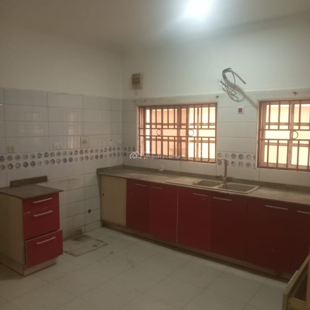 Newly Renovated 3 Bedroom Flat with Bq & Swimming Pool, Lekki Phase 1, Lekki, Lagos, Flat / Apartment for Rent