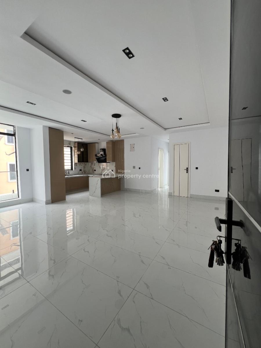 Modern 2 Bedroom Apartment with Pool and Gym ., Lekki Phase 1, Lekki Phase 1, Lekki, Lagos, Flat / Apartment for Sale