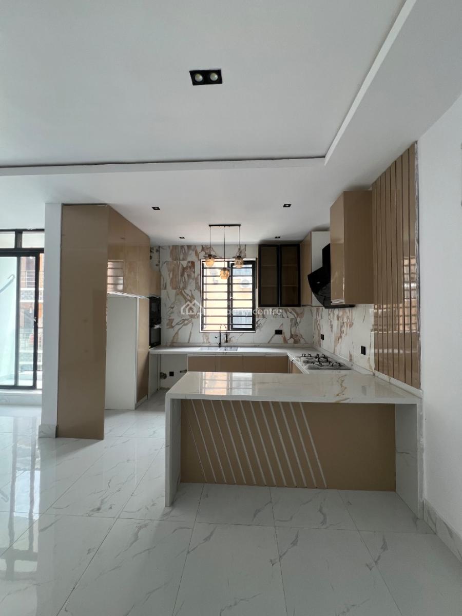 Modern 2 Bedroom Apartment with Pool and Gym ., Lekki Phase 1, Lekki Phase 1, Lekki, Lagos, Flat / Apartment for Sale
