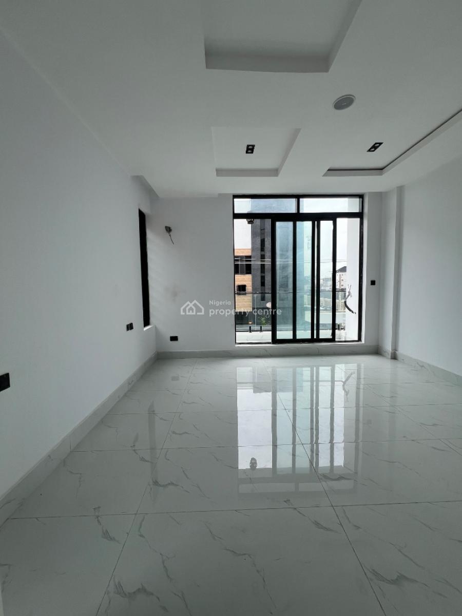 Modern 2 Bedroom Apartment with Pool and Gym ., Lekki Phase 1, Lekki Phase 1, Lekki, Lagos, Flat / Apartment for Sale