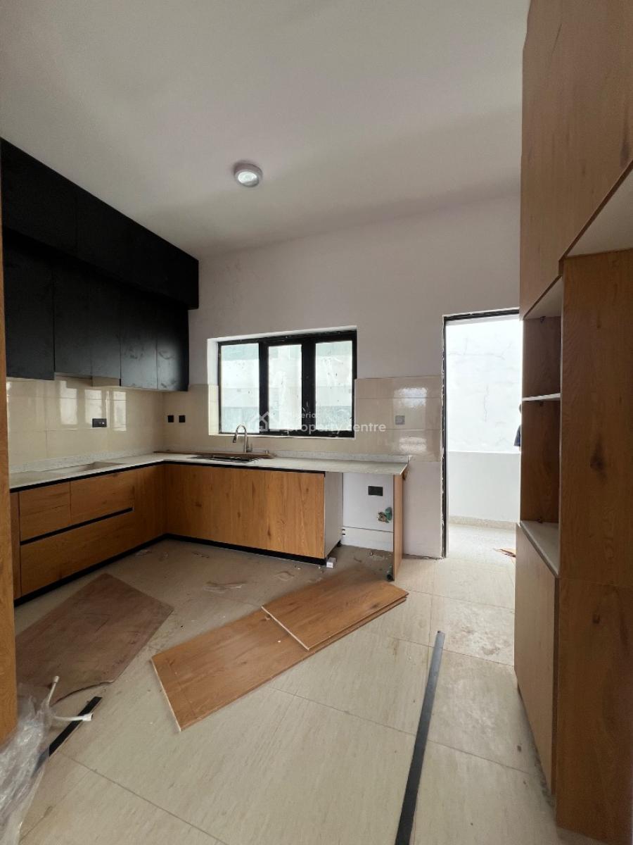 Luxury 3bedroom Maisonettes with Bq, Lekki Phase 1, Lekki Phase 1, Lekki, Lagos, Flat / Apartment for Sale