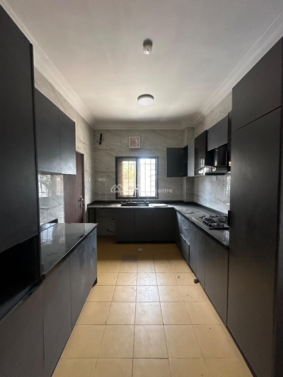 3bedroom Apartment, Lekki Phase 1, Lekki, Lagos, Flat / Apartment for Rent