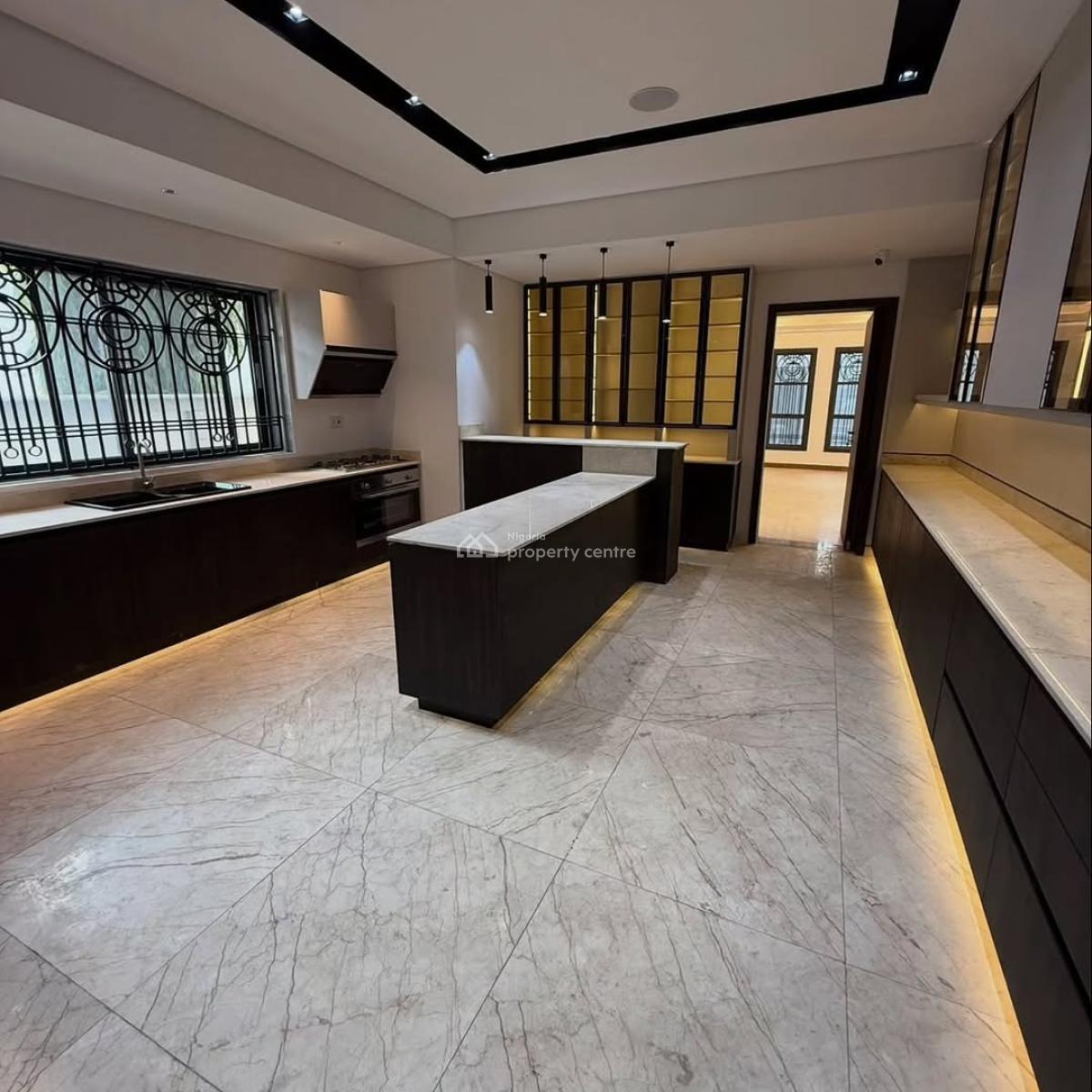 7 Bedroom Mansion with Bq & S/pool, Maitama Abuja, Maitama District, Abuja, Detached Duplex for Sale