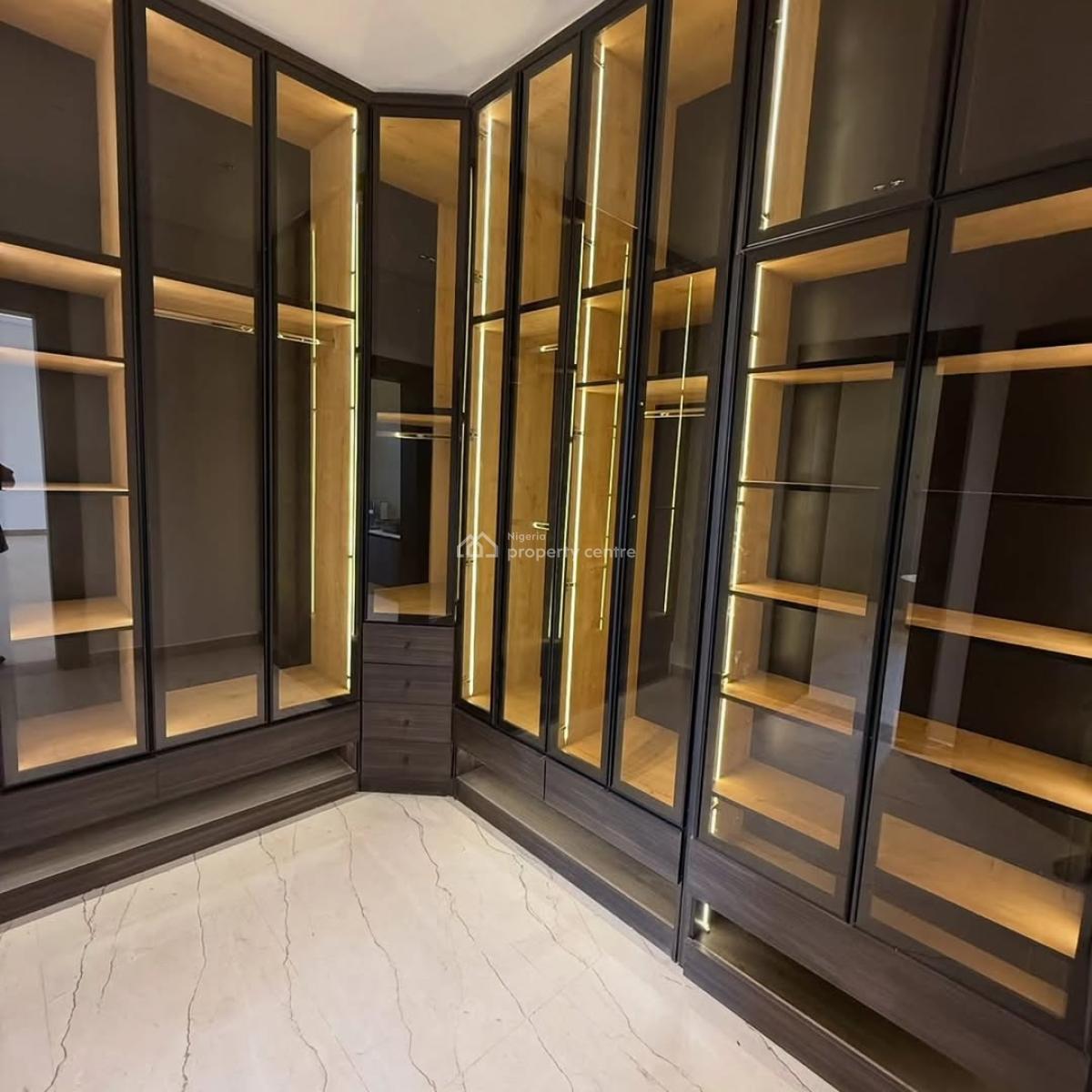 7 Bedroom Mansion with Bq & S/pool, Maitama Abuja, Maitama District, Abuja, Detached Duplex for Sale